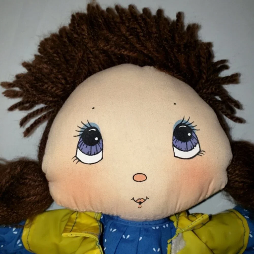 17” Tootsie Doll Raincoat & Shoes Big Feet Yarn Hair VTG 1984